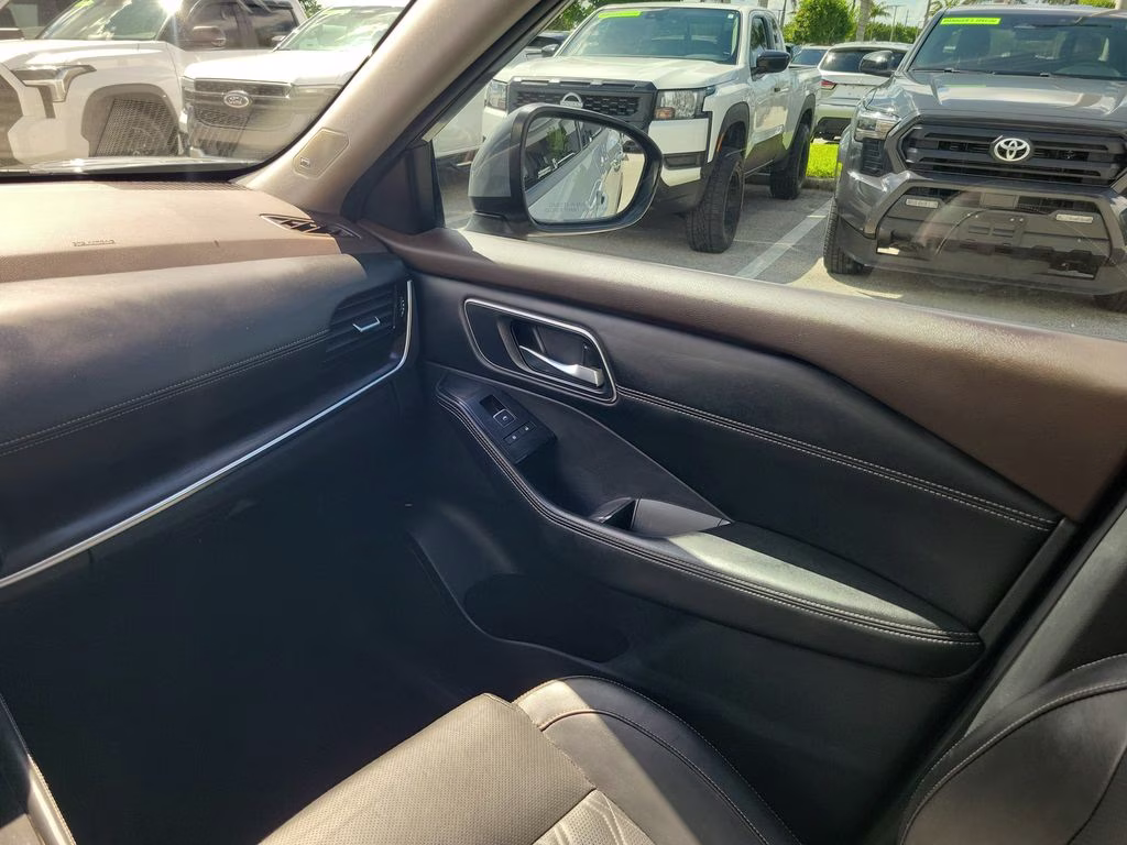 2022 Boulder Gray Pearl Nissan Rogue Platinum FWD SUV