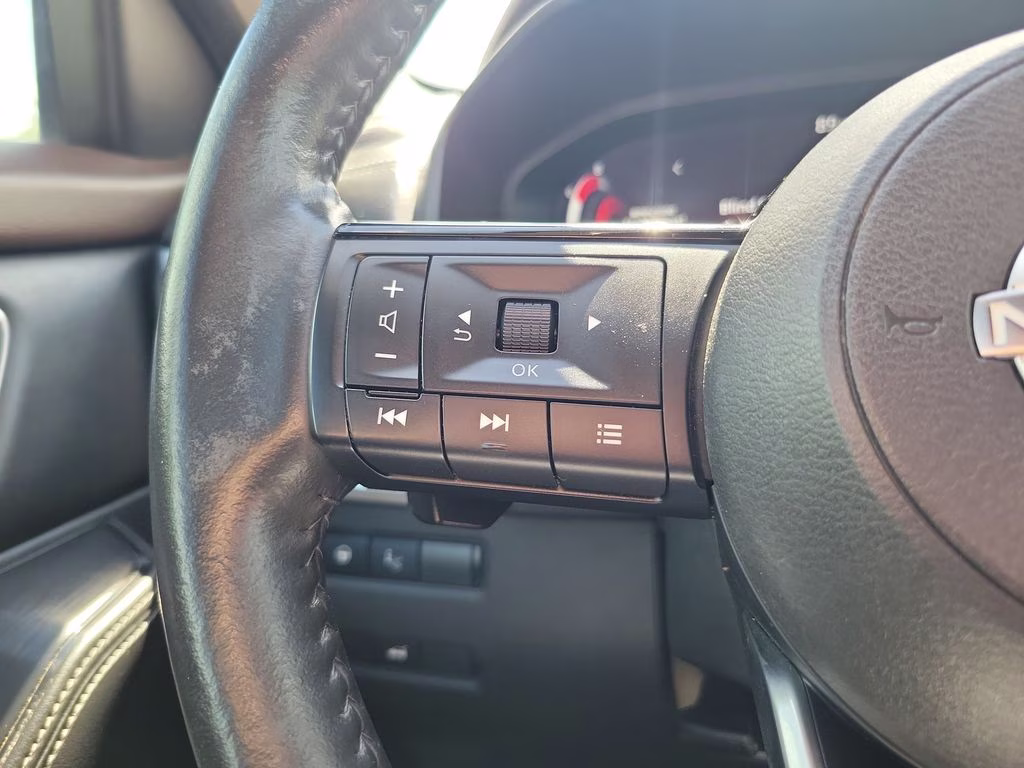 2022 Boulder Gray Pearl Nissan Rogue Platinum FWD SUV