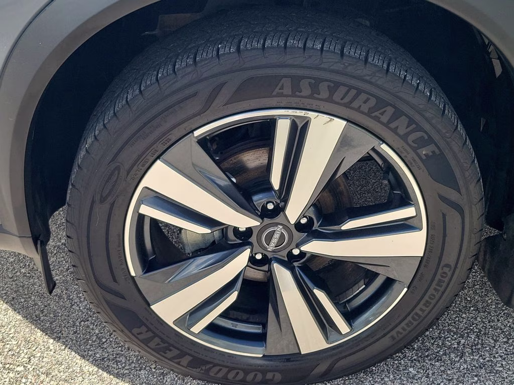 2022 Boulder Gray Pearl Nissan Rogue Platinum FWD SUV