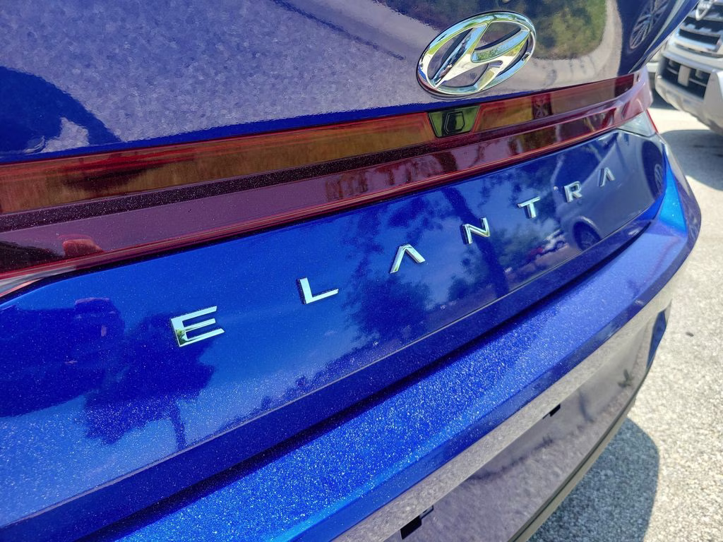 2023 Intense Blue Hyundai Elantra SEL FWD Sedan