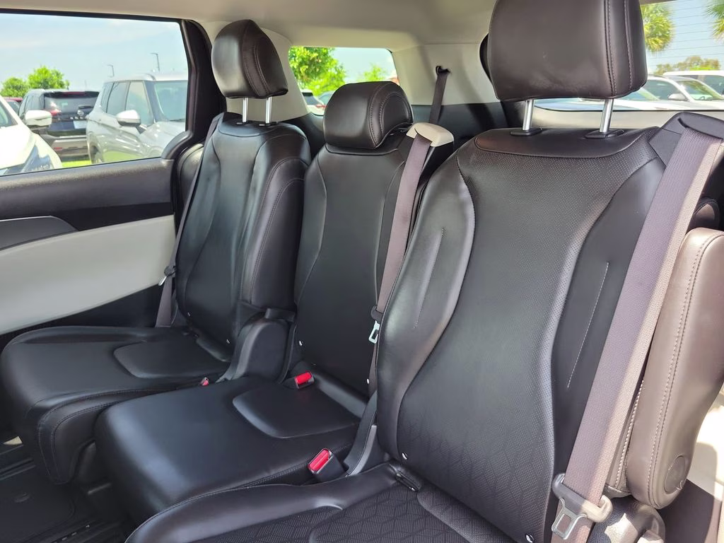 2024 Panthera Metal Kia Carnival LX FWD Van