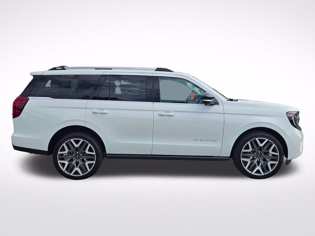 2026 Star White Metallic Tri-Coat Ford Expedition Platinum 4X4 SUV