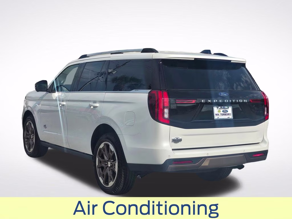 2026 Star White Metallic Tri-Coat Ford Expedition King Ranch 4X4 SUV