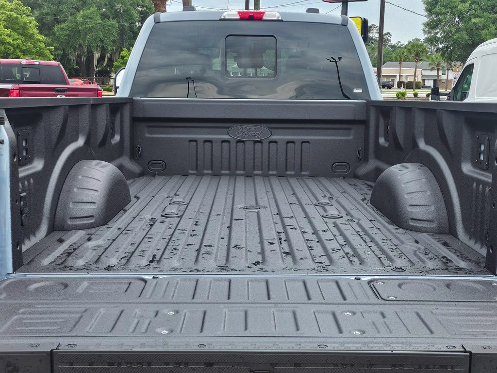 2026 Glacier Gray Metallic TriCoat Ford Super Duty F-350 DRW Lariat 4X4 Truck