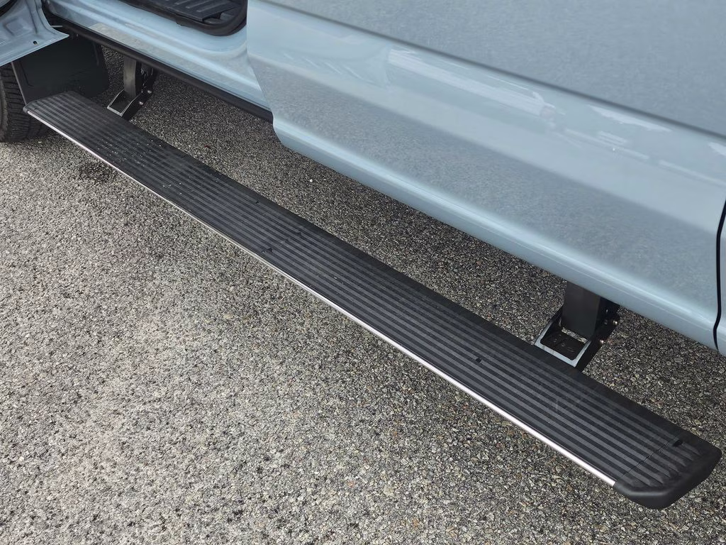 2026 Glacier Gray Metallic TriCoat Ford Super Duty F-350 DRW Lariat 4X4 Truck