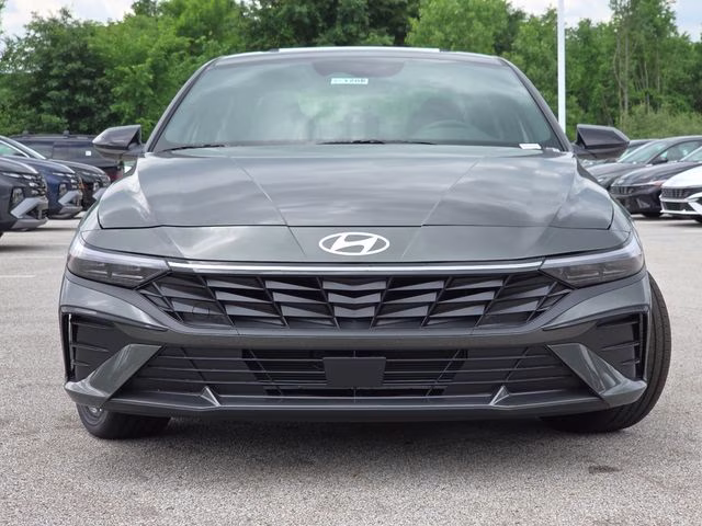 2026 Amazon Gray Hyundai Elantra SEL Sport FWD Sedan