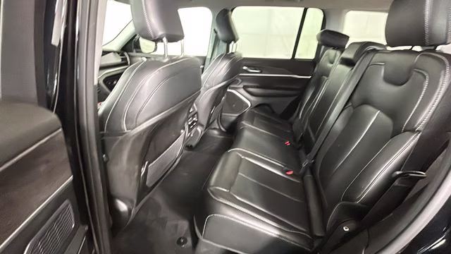2024 Diamond Black Crystal Pearlcoat Jeep Grand Cherokee 4xe 4X4 SUV