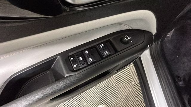 2023 Bright White Clearcoat Jeep Compass Limited 4X4 SUV