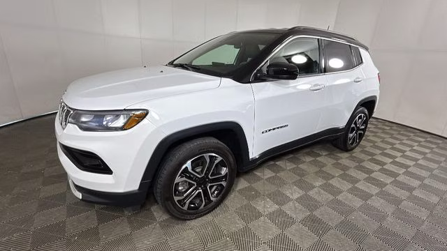 2023 Bright White Clearcoat Jeep Compass Limited 4X4 SUV