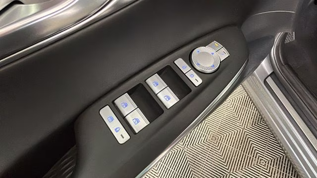 2025 Savile Silver Genesis GV70 2.5T AWD SUV