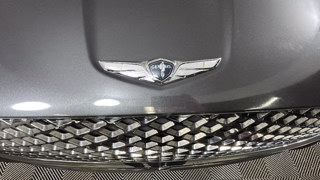 2025 Makalu Gray Genesis GV70 2.5T AWD SUV