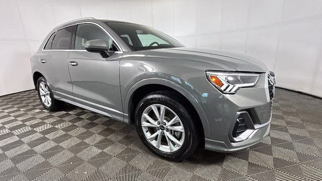 2024 Chronos Gray Metallic Audi Q3 Premium AWD SUV