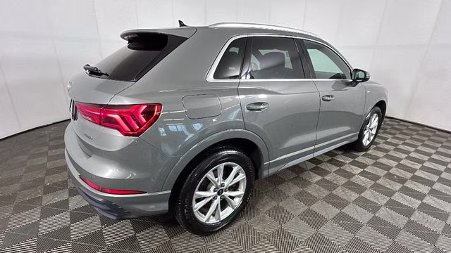 2024 Chronos Gray Metallic Audi Q3 Premium AWD SUV