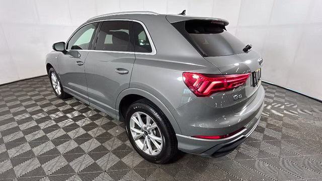 2024 Chronos Gray Metallic Audi Q3 Premium AWD SUV