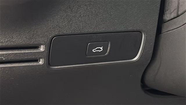2023 Volvo XC40 Recharge Pure Electric Twin Plus AWD SUV