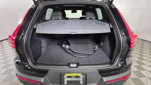 2023 Volvo XC40 Recharge Pure Electric Twin Plus AWD SUV