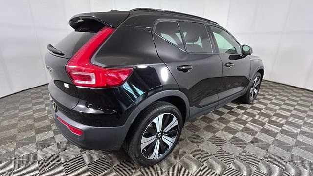 2023 Volvo XC40 Recharge Pure Electric Twin Plus AWD SUV
