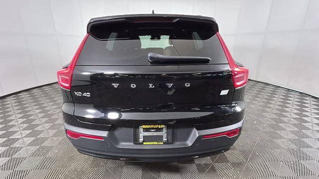 2023 Volvo XC40 Recharge Pure Electric Twin Plus AWD SUV