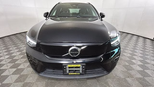 2023 Volvo XC40 Recharge Pure Electric Twin Plus AWD SUV