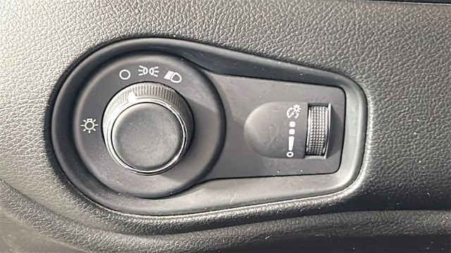 2021 Glacier Metallic Clearcoat Jeep Renegade Sport 4X4 SUV