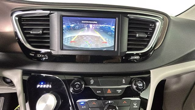 2024 Diamond Black Crystal Pearlcoat Chrysler Voyager LX FWD Van