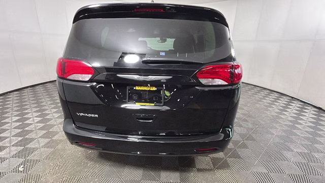 2024 Diamond Black Crystal Pearlcoat Chrysler Voyager LX FWD Van