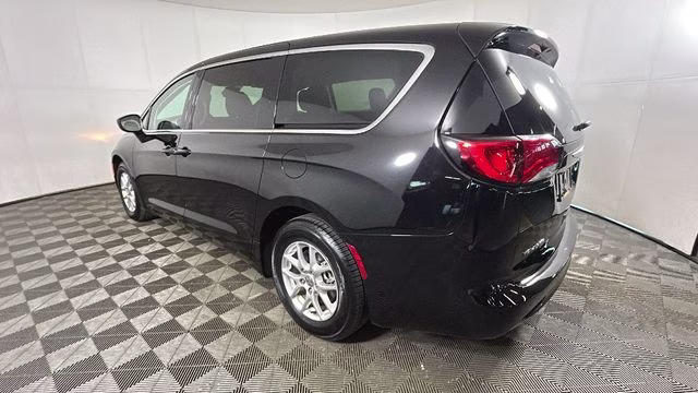 2024 Diamond Black Crystal Pearlcoat Chrysler Voyager LX FWD Van