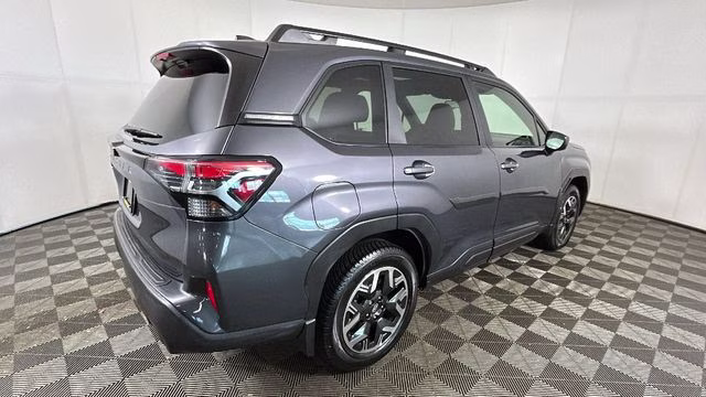 2025 Gray Metallic Subaru Forester Premium AWD SUV