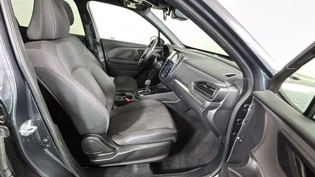 2025 Gray Metallic Subaru Forester Premium AWD SUV