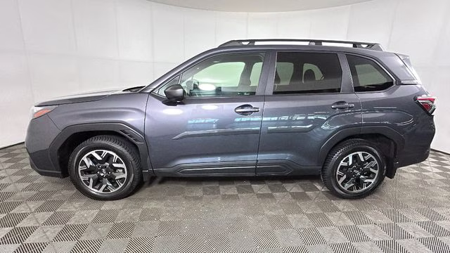2025 Gray Metallic Subaru Forester Premium AWD SUV