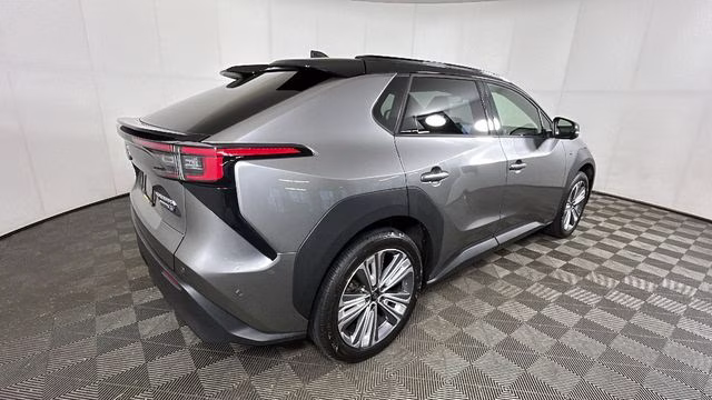 2023 Smoked Carbon 2-Tone Subaru Solterra Touring AWD SUV