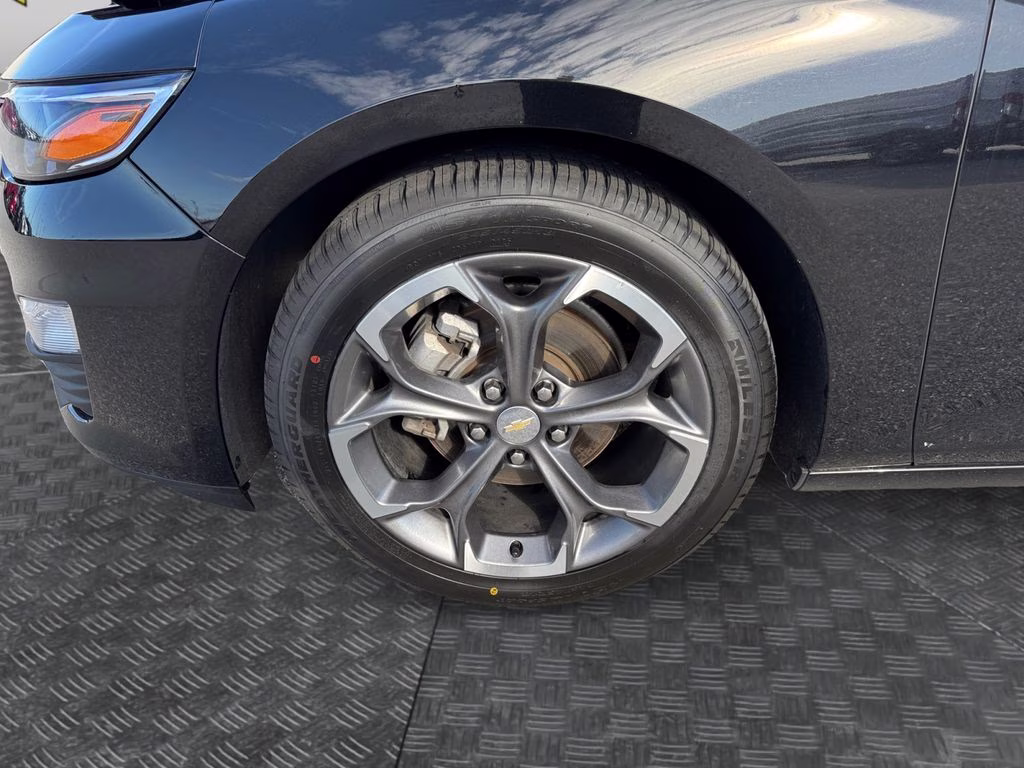 2024 Mosaic Black Metallic Chevrolet Malibu LT FWD Sedan