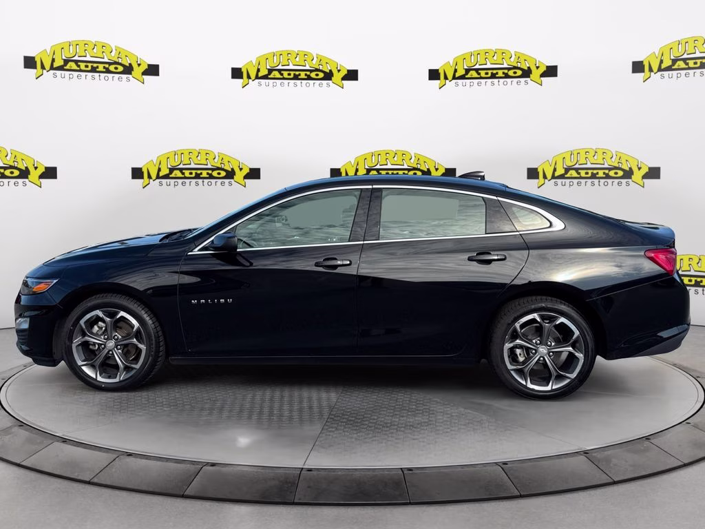 2024 Mosaic Black Metallic Chevrolet Malibu LT FWD Sedan