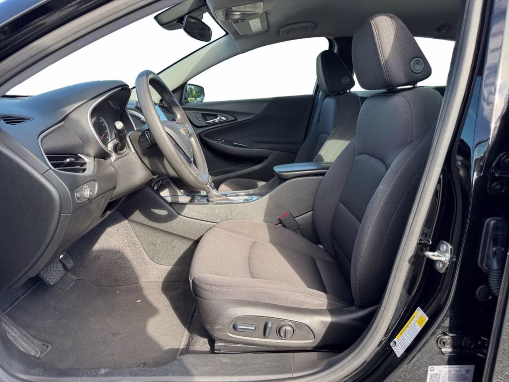 2024 Mosaic Black Metallic Chevrolet Malibu LT FWD Sedan