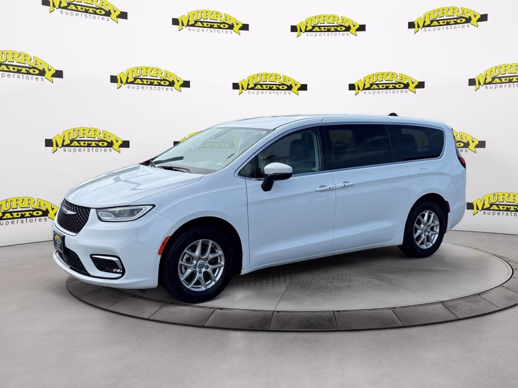 2023 Bright White Clearcoat Chrysler Pacifica Touring L FWD Van