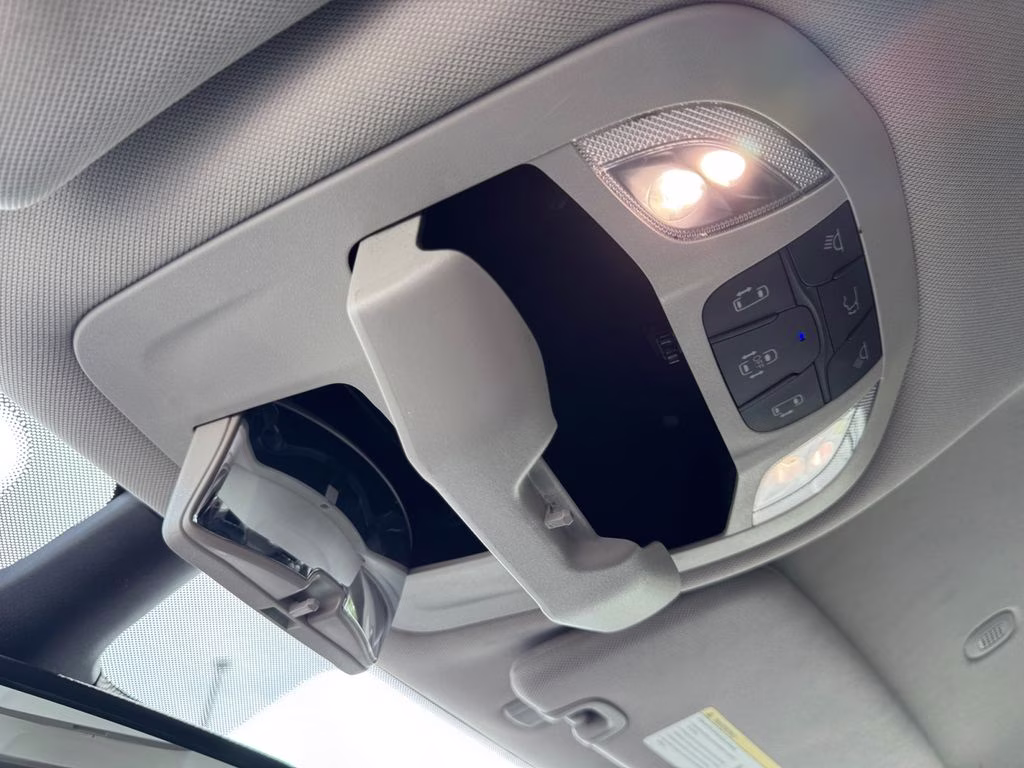 2023 Bright White Clearcoat Chrysler Pacifica Touring L FWD Van