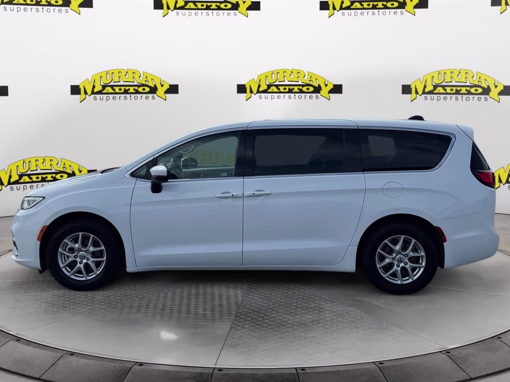 2023 Bright White Clearcoat Chrysler Pacifica Touring L FWD Van