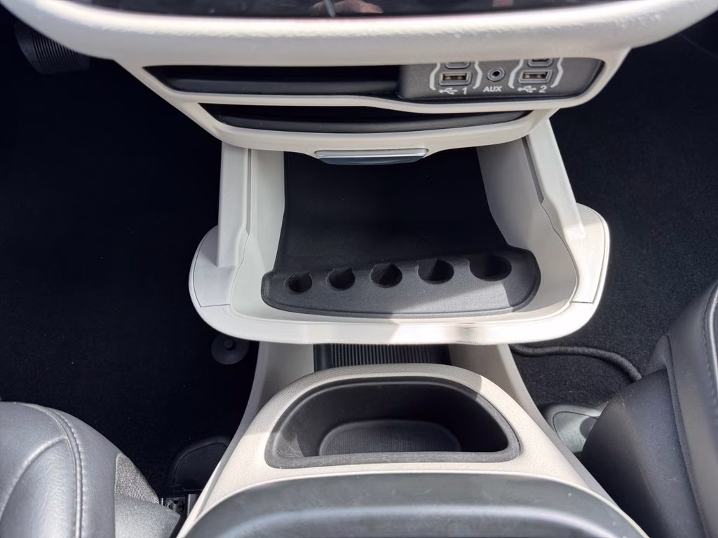 2023 Bright White Clearcoat Chrysler Pacifica Touring L FWD Van