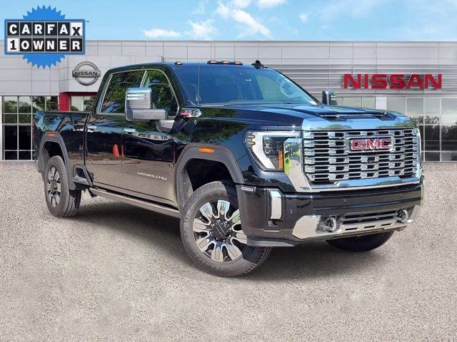 2025 GMC Sierra 4WD Crew Cab Standard Box Denali's photo
