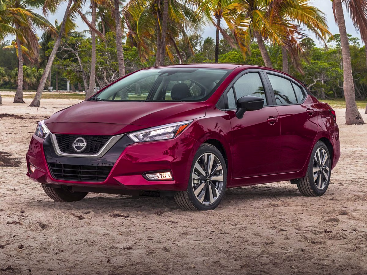2020 Electric Blue Metallic Nissan Versa 1.6 SR FWD Sedan
