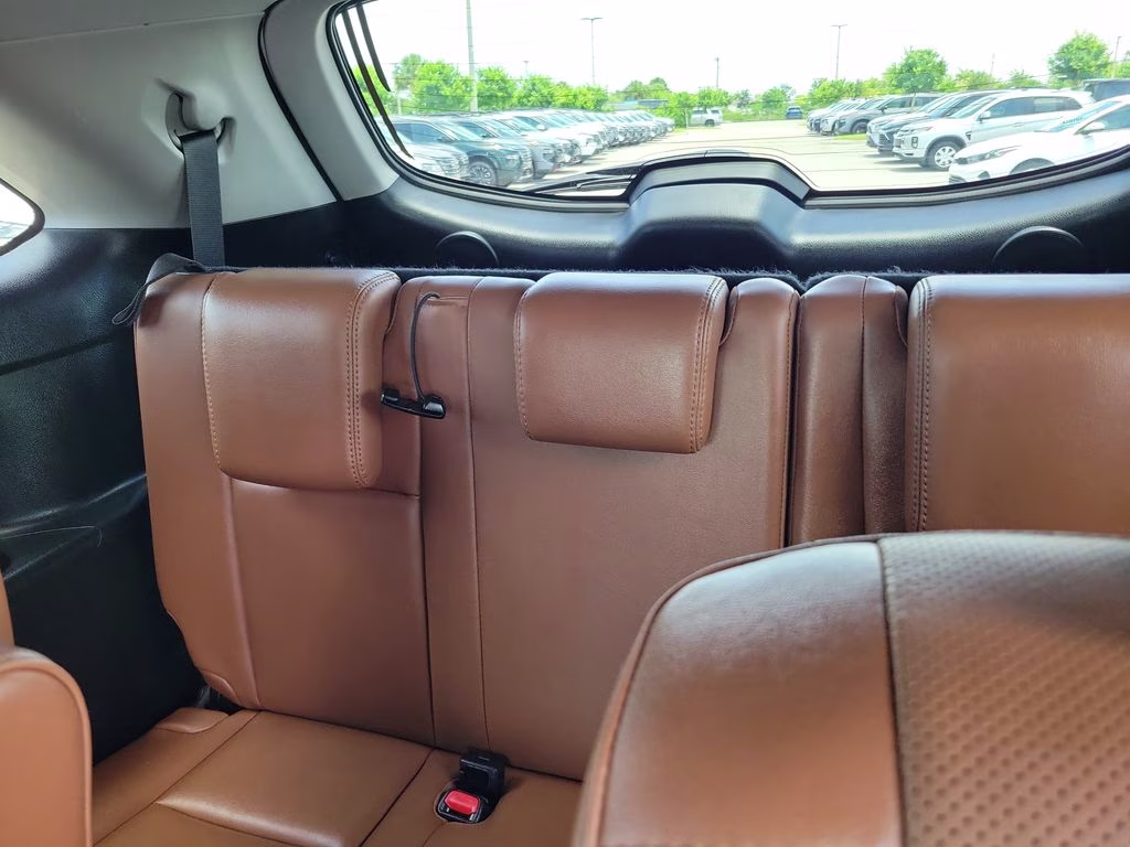 2018 Blizzard Pearl Toyota Highlander Limited FWD SUV
