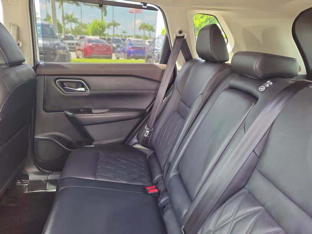 2022 Boulder Gray Pearl Nissan Rogue Platinum FWD SUV