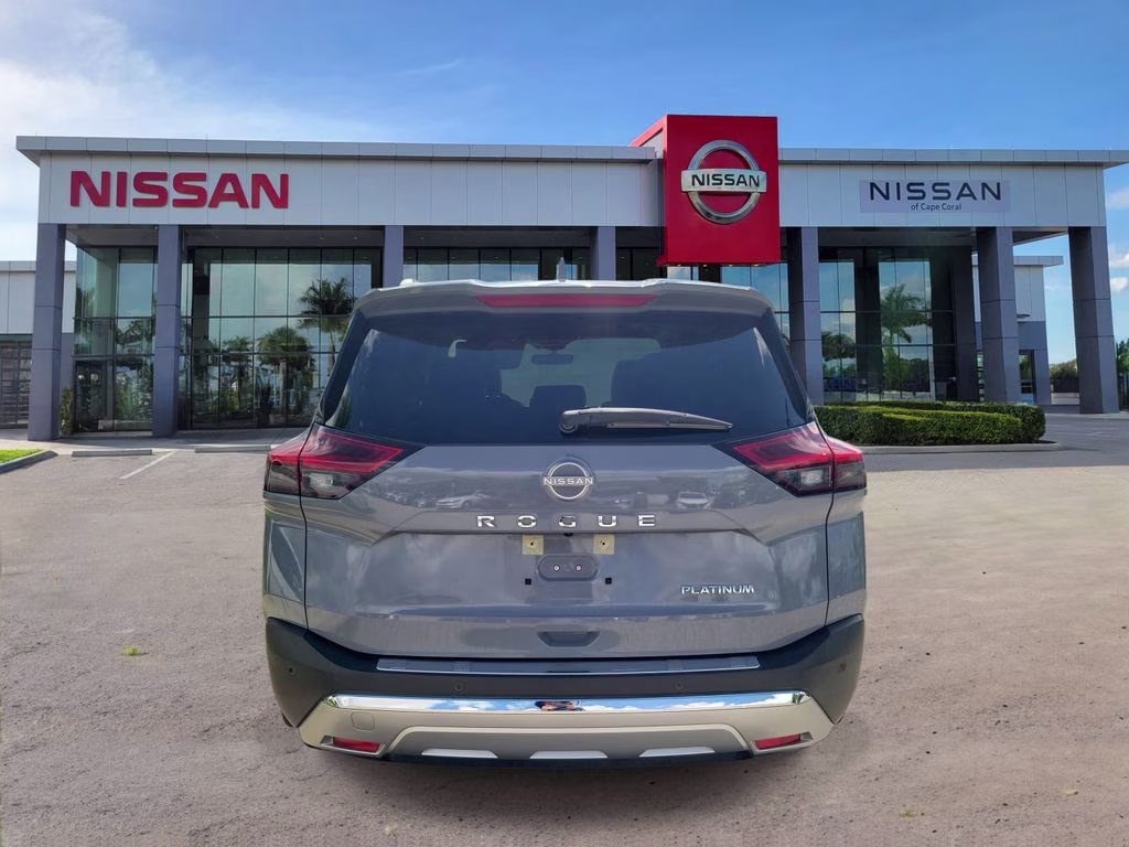 2022 Boulder Gray Pearl Nissan Rogue Platinum FWD SUV