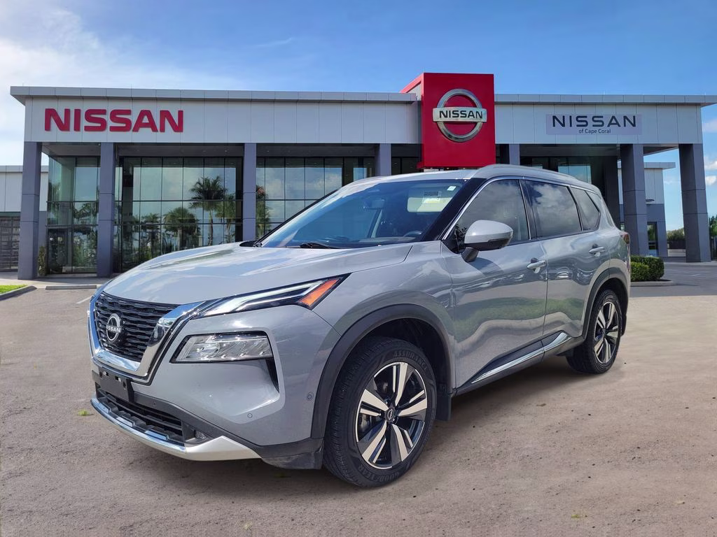 2022 Boulder Gray Pearl Nissan Rogue Platinum FWD SUV