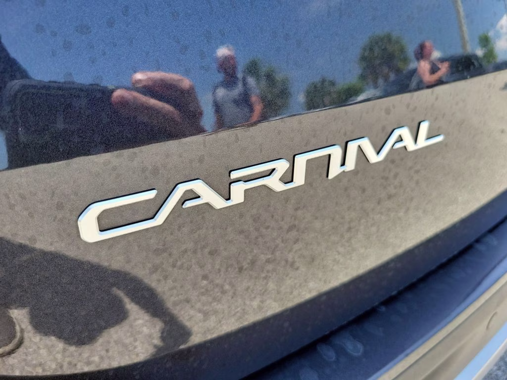 2024 Panthera Metal Kia Carnival LX FWD Van