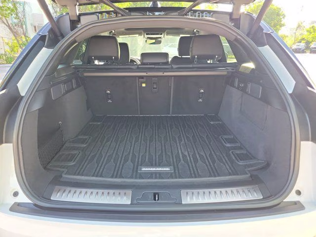 2024 White Land Rover Range Rover Velar Dynamic SE AWD SUV
