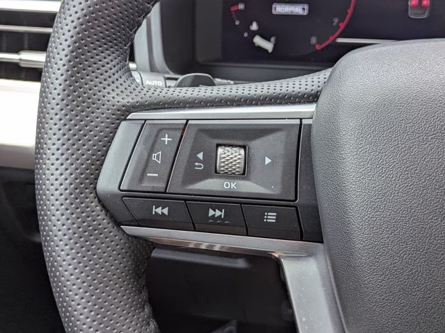 2025 Blck Diamond/Alloy Silver Mitsubishi Outlander Platinum Edition AWD SUV