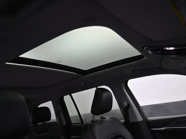 2022 Bright White Clearcoat Jeep Grand Cherokee 4xe 4X4 SUV