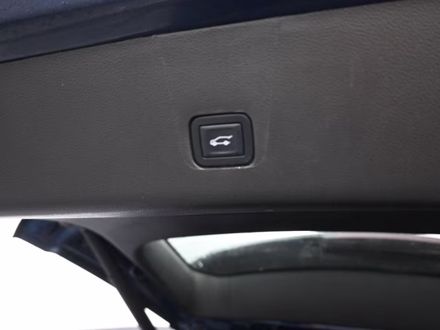 2023 Northsky Blue Metallic Chevrolet Traverse LT AWD SUV