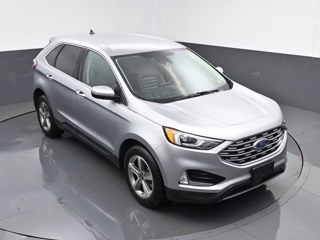 2022 Silver Metallic Ford Edge SEL AWD SUV